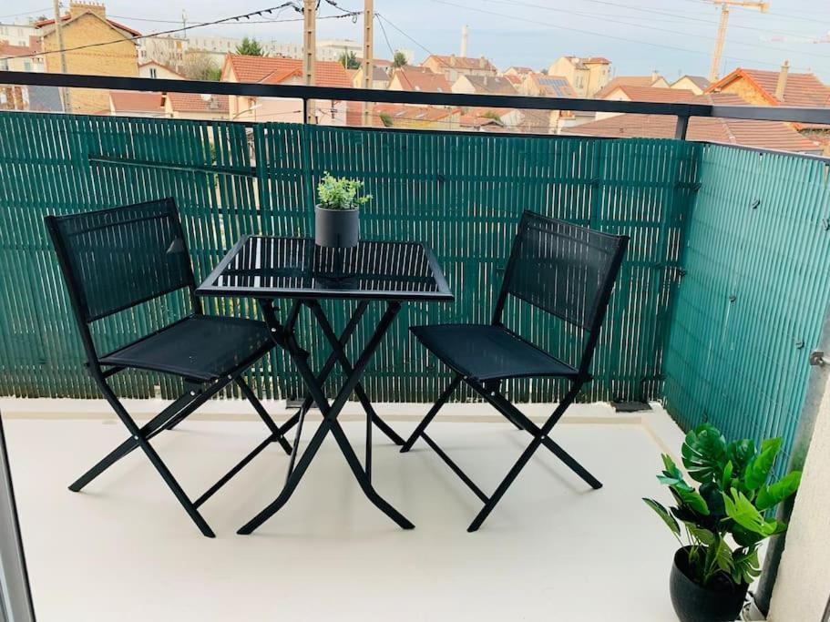 T2 Ideal Pour Familles Ou Sejour D Affaire Apartment Argenteuil